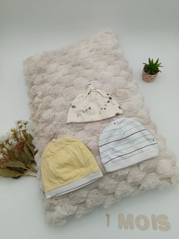 lot de 3 bonnets 1 mois