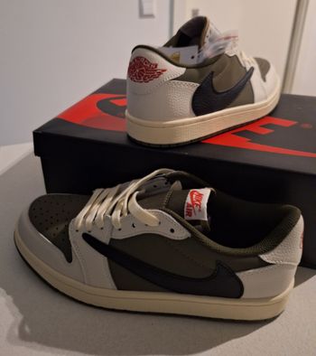 Black friday Nike air Jordan Travis Skott  taille 41 neuve avec étiquettes 🏷