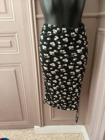 Jupe mi longue Shein Taille 34🌹