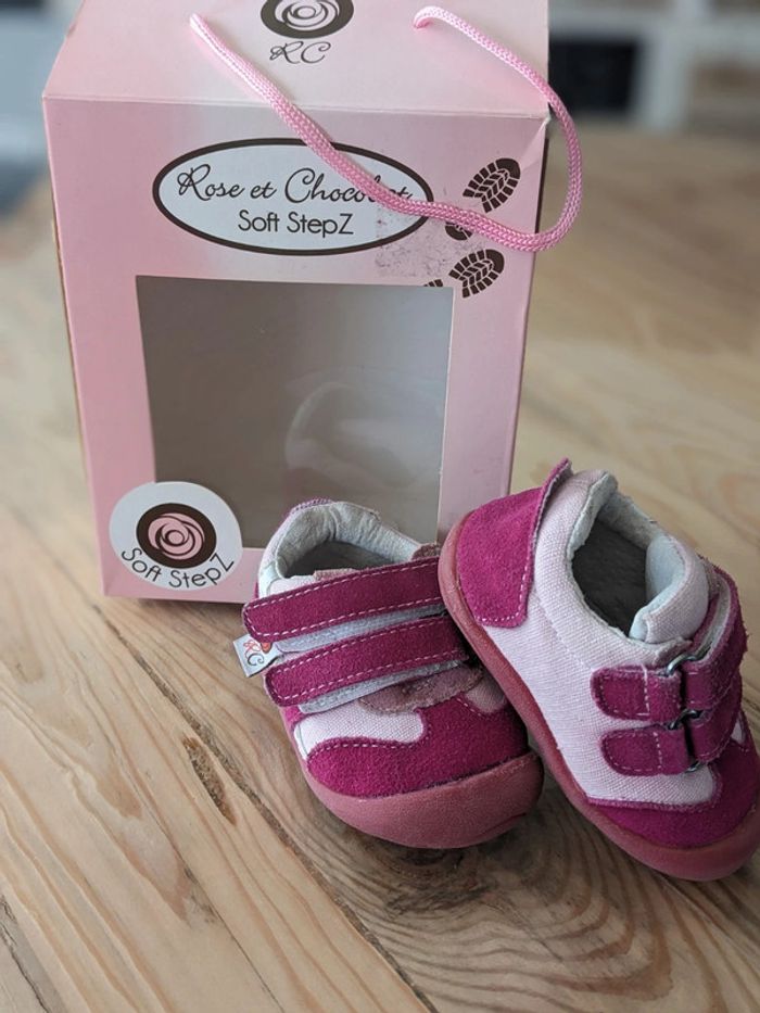 Chaussure premier pas - taille 18/19 très bon etat