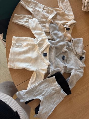 Gilet bébé ,emsemble bébé et legging 