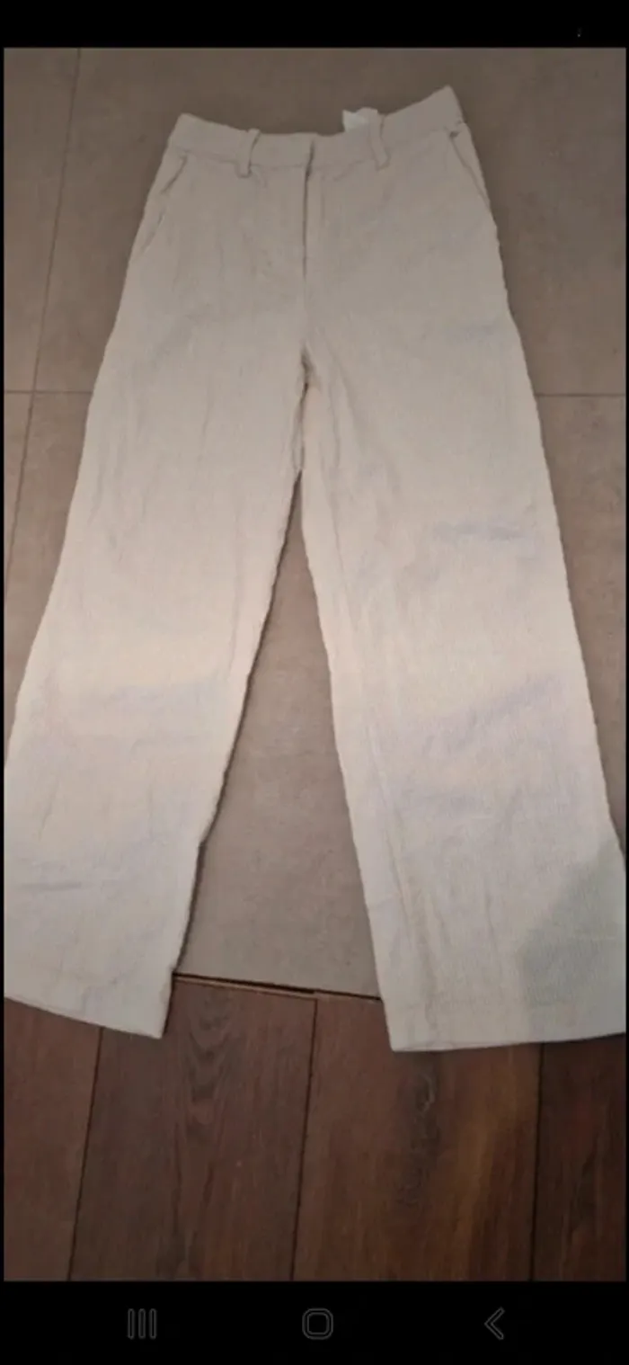 Pantalon beige bas large hm beige taille 36 - photo numéro 3