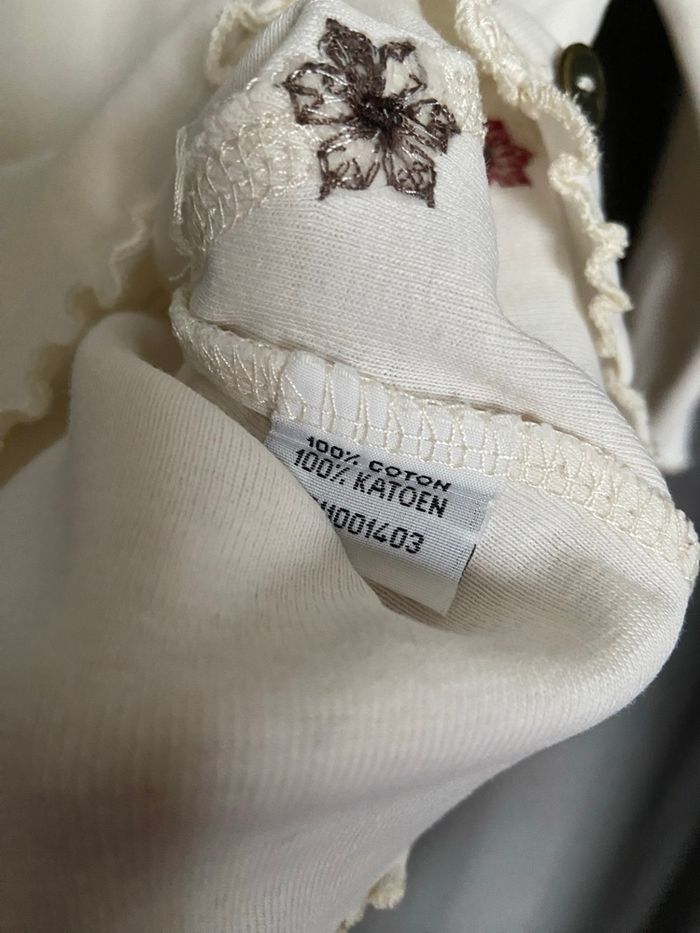 T-shirt manches 3/4 à motif fleurs et boutons - photo numéro 4