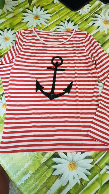 Tee shirt a manches longues taille 14 ans