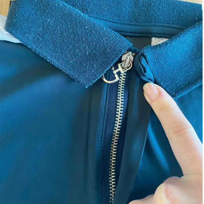 Polo  de concours Cavalleria Toscana  –  Bleu  marine  & Blanc – 10  ans  – Très  bon  état - photo numéro 3