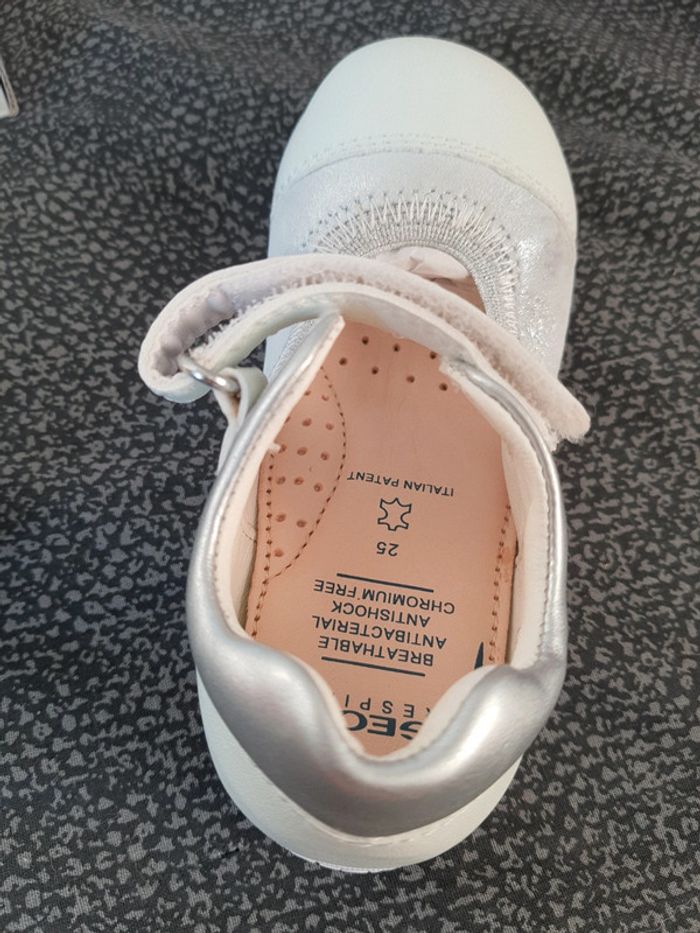 Ballerines babies en cuir Geox pointure 25 neuf avec étiquettes - photo numéro 9