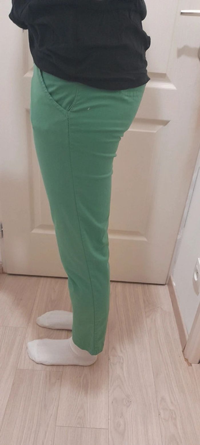 Pantalon vert taille 36 - photo numéro 2