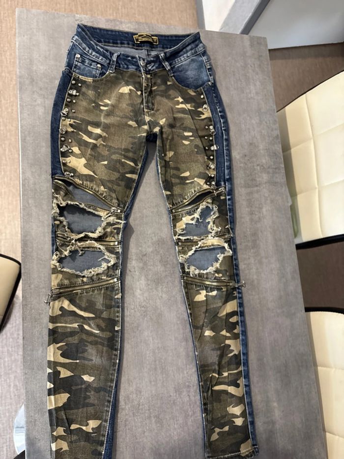 Jeans bleu et camo