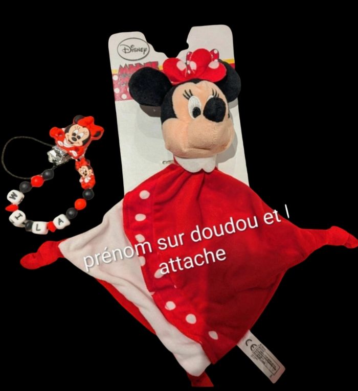 Doudou et attache Minnie