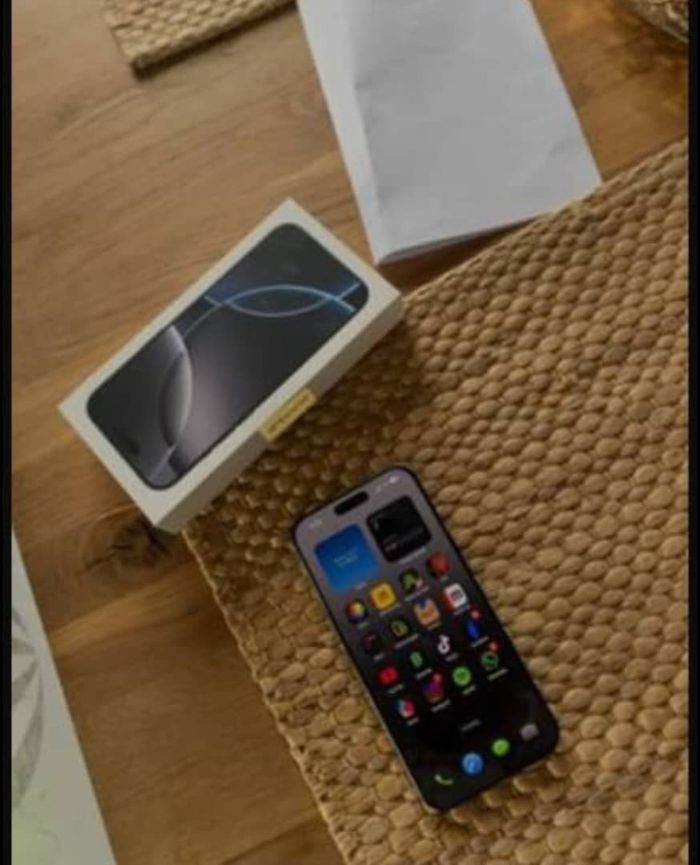 Iphone 16 pro max 256 go - photo numéro 3