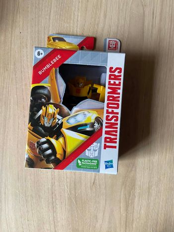Figurine Transformers Bumblebee 11 cm Hasbro 
Neuf