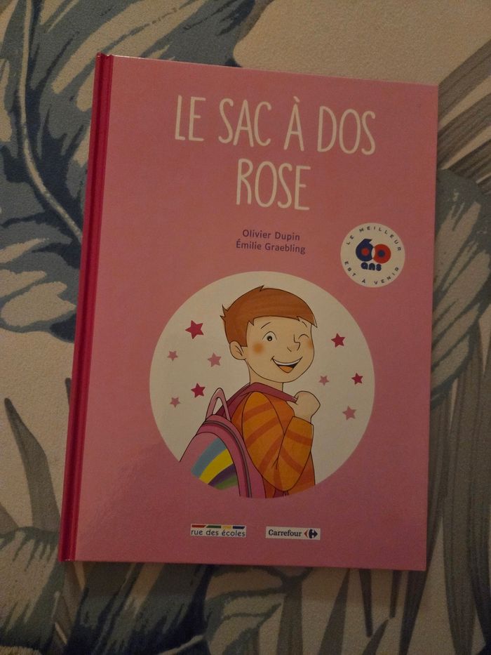 Livre le sac a dos rose
