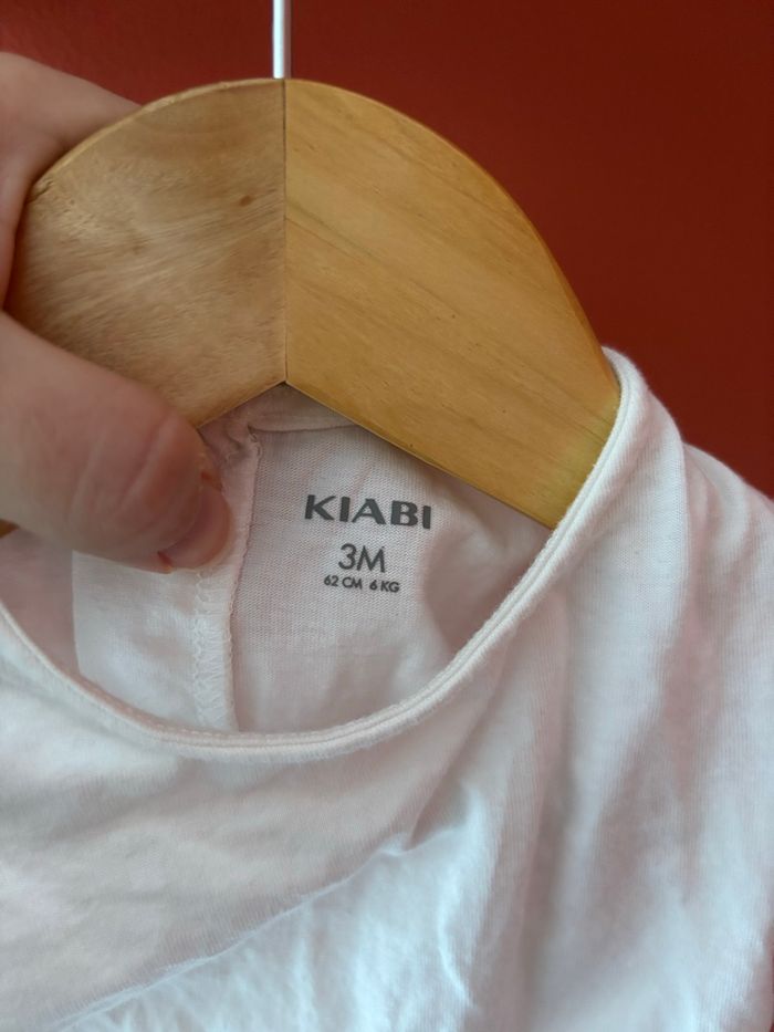 Petit top blanc Kiabi taille 3 mois neuf - photo numéro 6