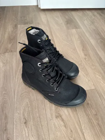 Bottes Palladium noires neuves Hi Wax