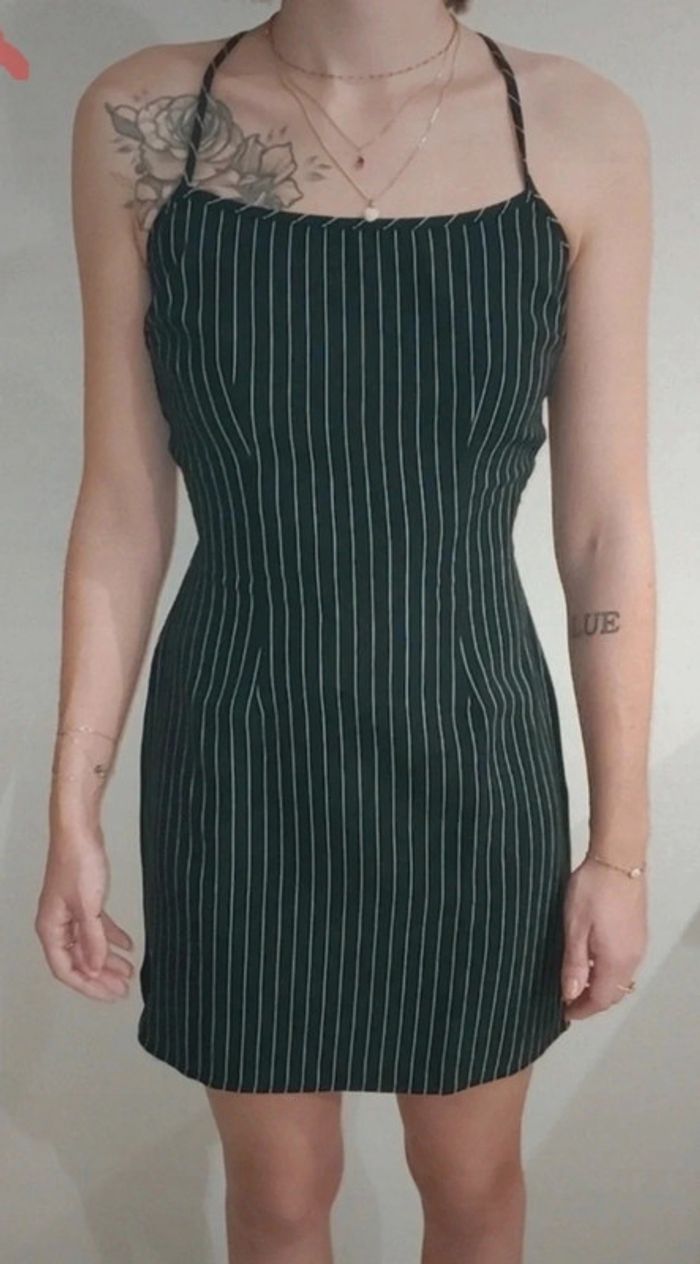 Robe dos nu H&M Divided 36 - photo numéro 2