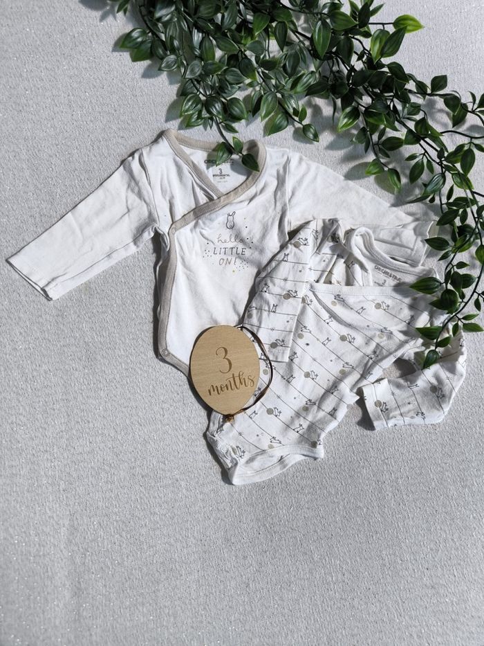 🤍 Lot de 2 bodies bébé – 3 mois 🤍