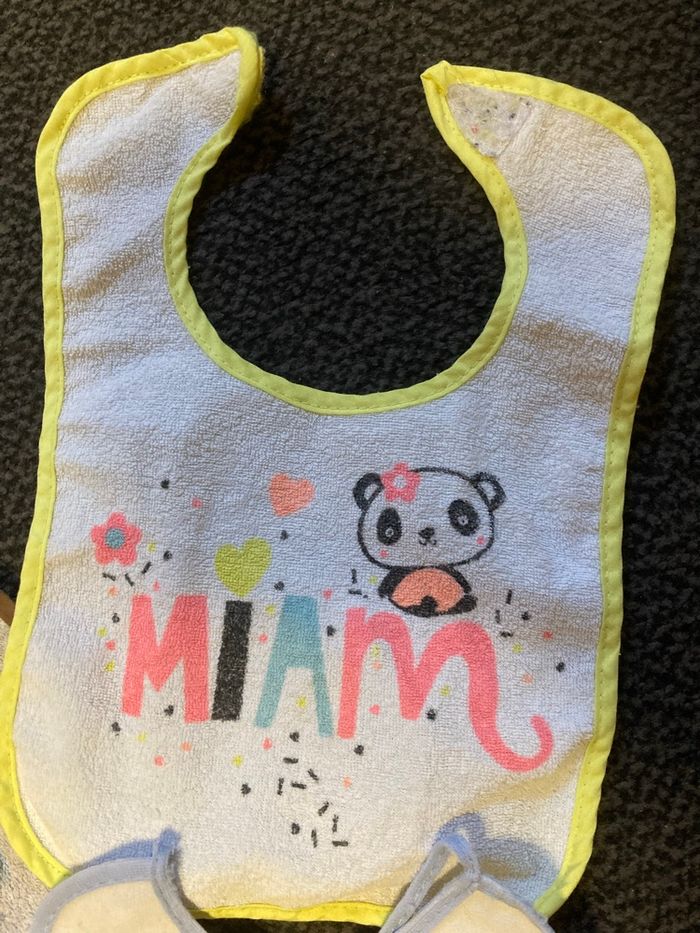 Lot 4 bavoirs imperméables - photo numéro 4