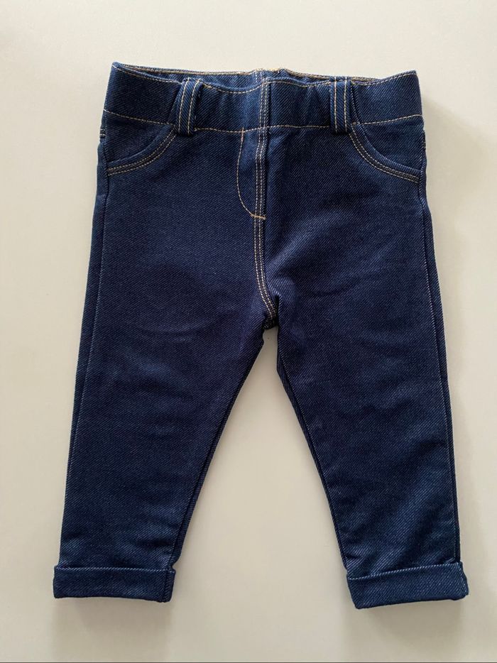 2 pantalons et 1 legging 6 mois - photo numéro 3