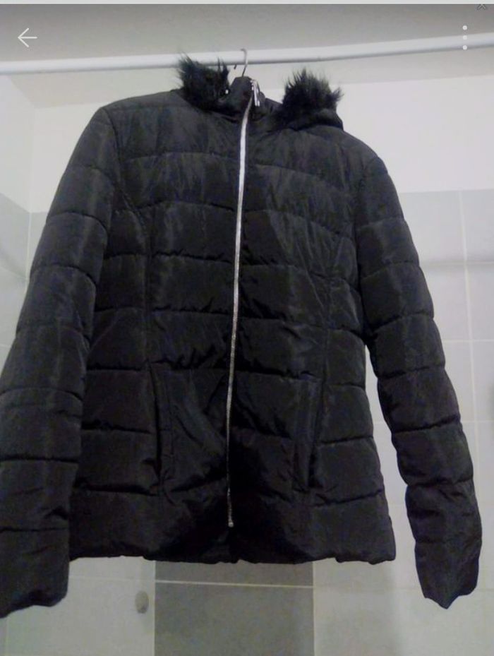 Doudoune femme noire avec  capuche