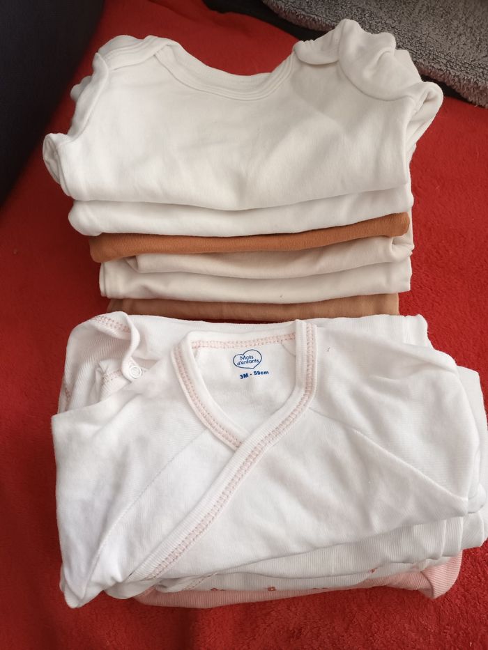 Lot  10 bodies manches longues