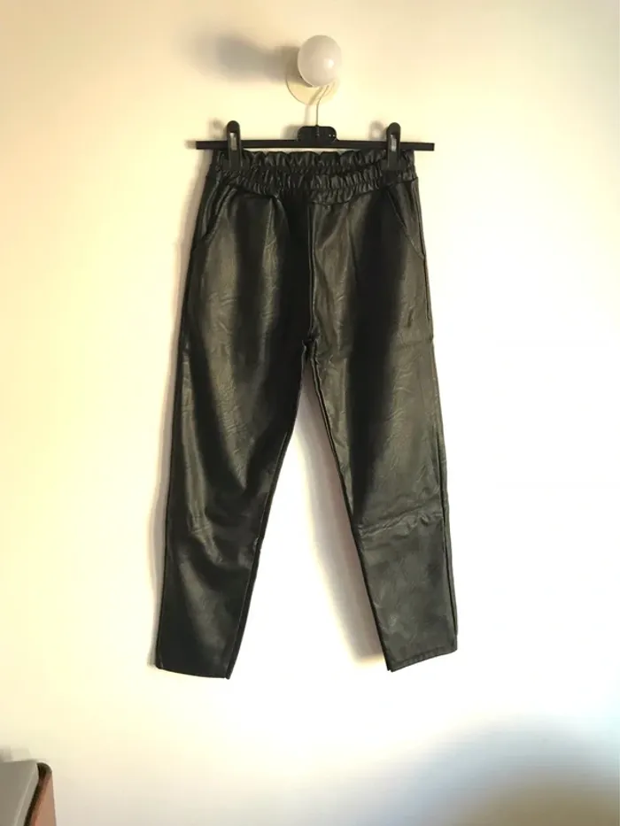 Pantalon 12 ans en simili cuir