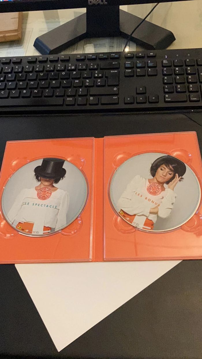 DVD. Florence Foresti. Foresti Party. - photo numéro 5