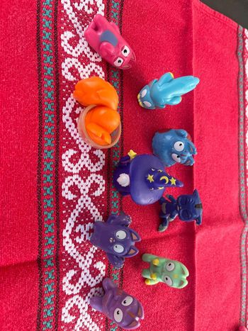 Lot de 9 lost kitties