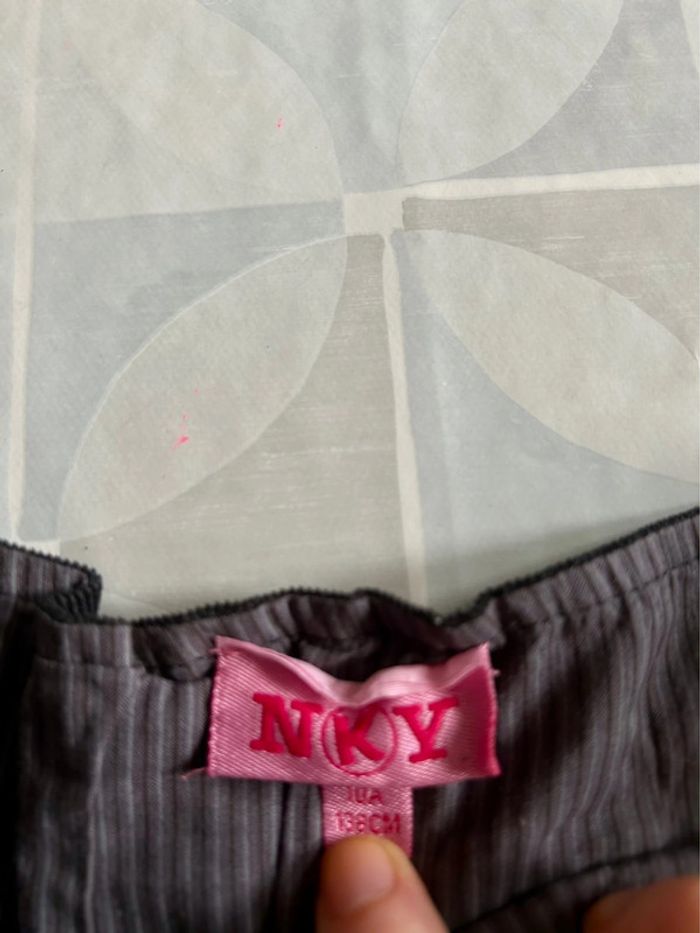 Jupe fille - 10 ans - NKY - en très bon état - photo numéro 4