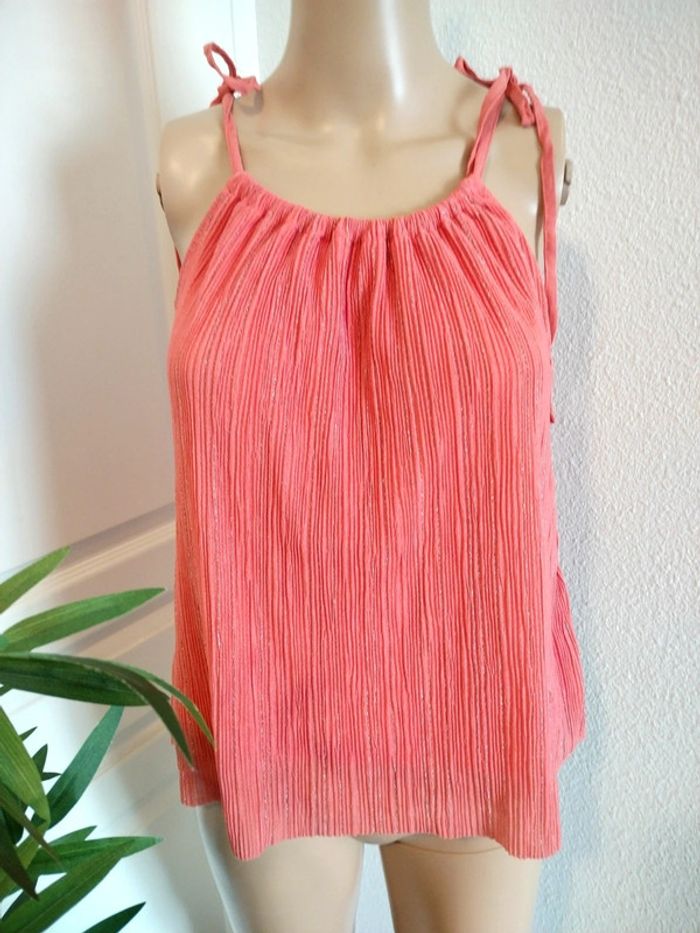 Top Camaïeu couleur corail et doré taille xs