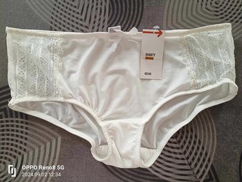 shorty neuf 42/44