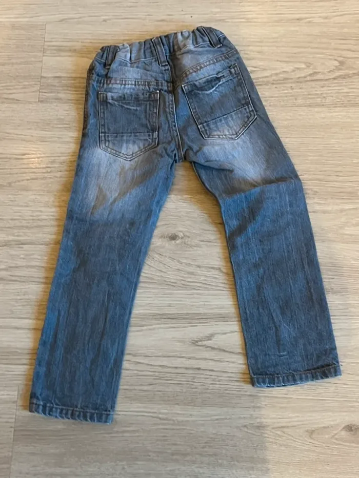 Jeans Kiabi taille 4 ans - photo numéro 4