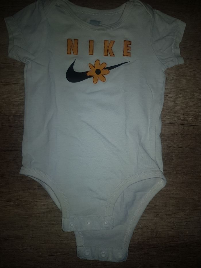 Ensemble Nike - photo numéro 2