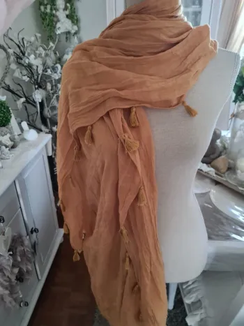 Grande écharpe / Foulard moutarde petits ponpons H & M Neuve