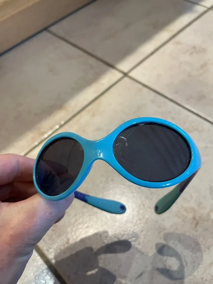 Lunettes de soleil bébé - photo numéro 3