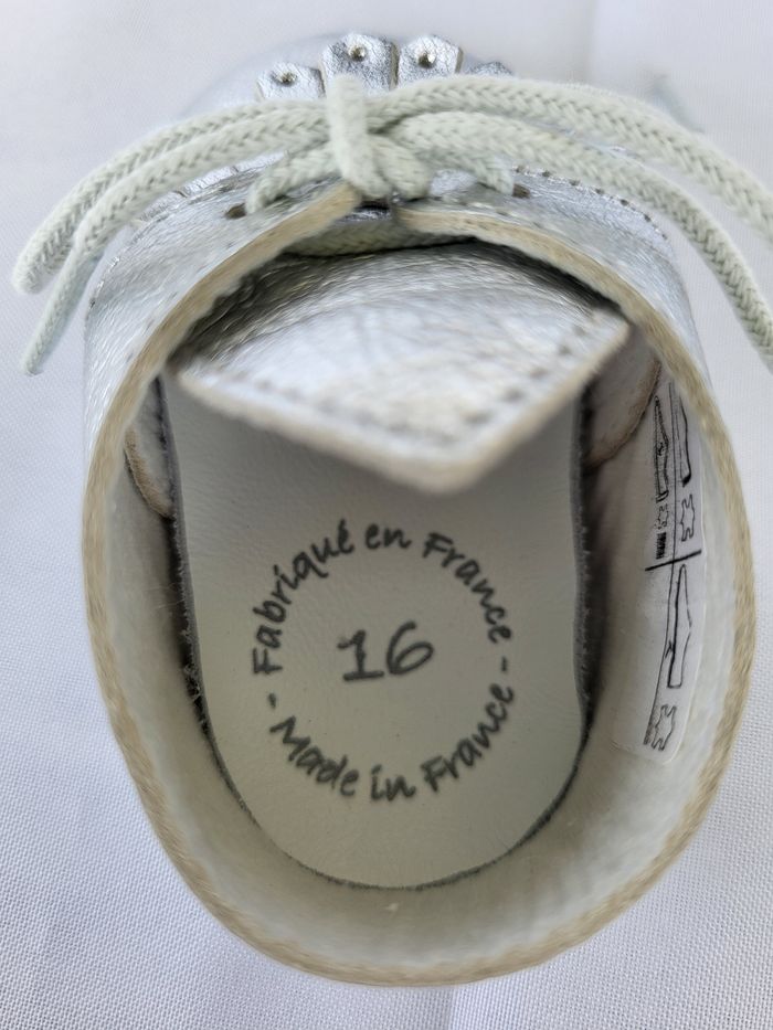 Chaussures bébés en cuir argent Point 16 Made in France 🇨🇵 - photo numéro 3
