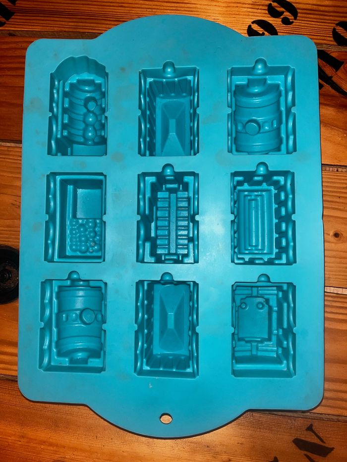 Moule à gâteau train - photo numéro 2