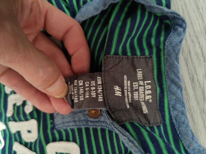 Lot tee shirt manches longues garçon en 8/ 10 ans h& m - photo numéro 4