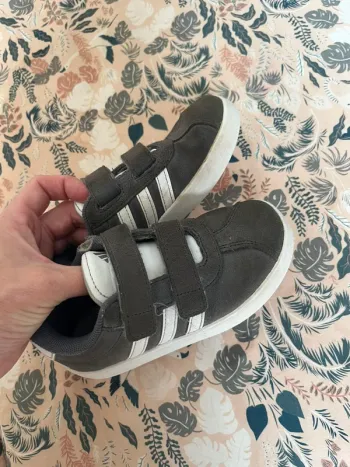 Baskets à scratch Adidas T27