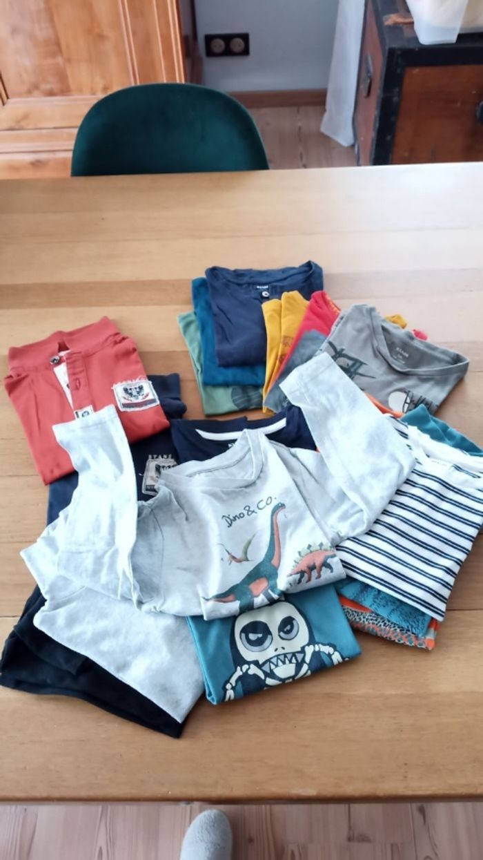 Lot vêtements 5 ans - photo numéro 2