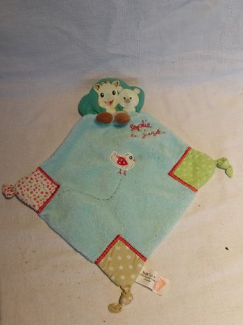 Doudou Sophie la girafe vulli 30 cm