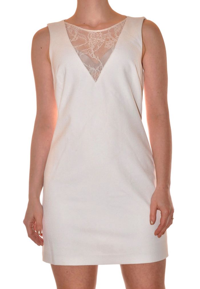 robe élégante blanche crème uni doublée col V dentelle et transparence taille M