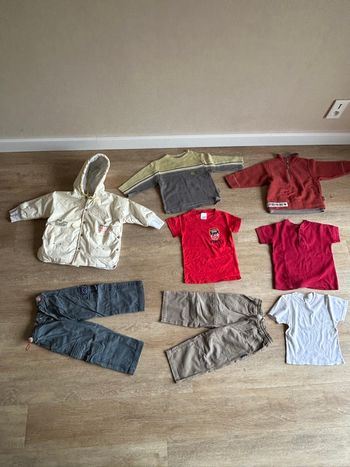 Lot vêtements garçon 2 ans – manteau, sweats, t-shirts, pantalons
