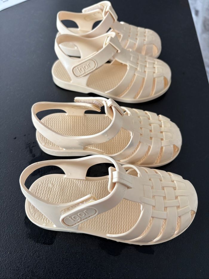 Lot de 2 paires de sandales IGOR taille 24 - photo numéro 2