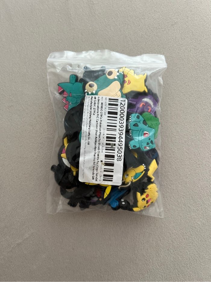 Lot de 27 Pin's pour chaussure Crocs - photo numéro 5
