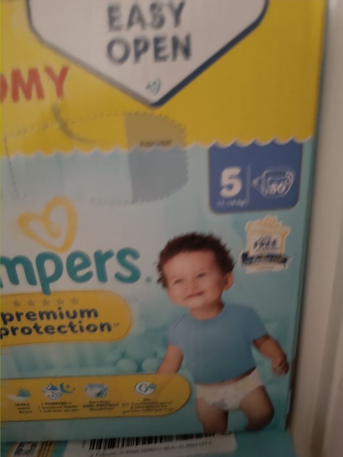 2 carton Pampers taille 5 - photo numéro 2
