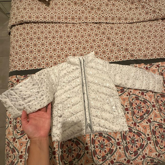 Deux. Doudounes neufs. - photo numéro 3