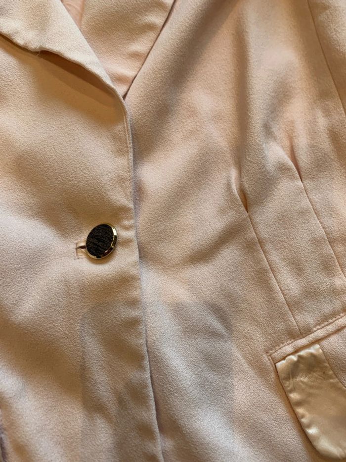 Blazer rose pale bouton doré - photo numéro 5