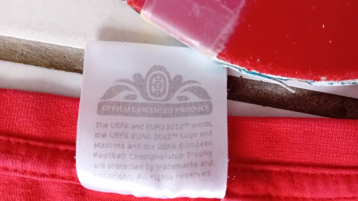 T-shirt du Portugal euro 2012 12 ans - photo numéro 3