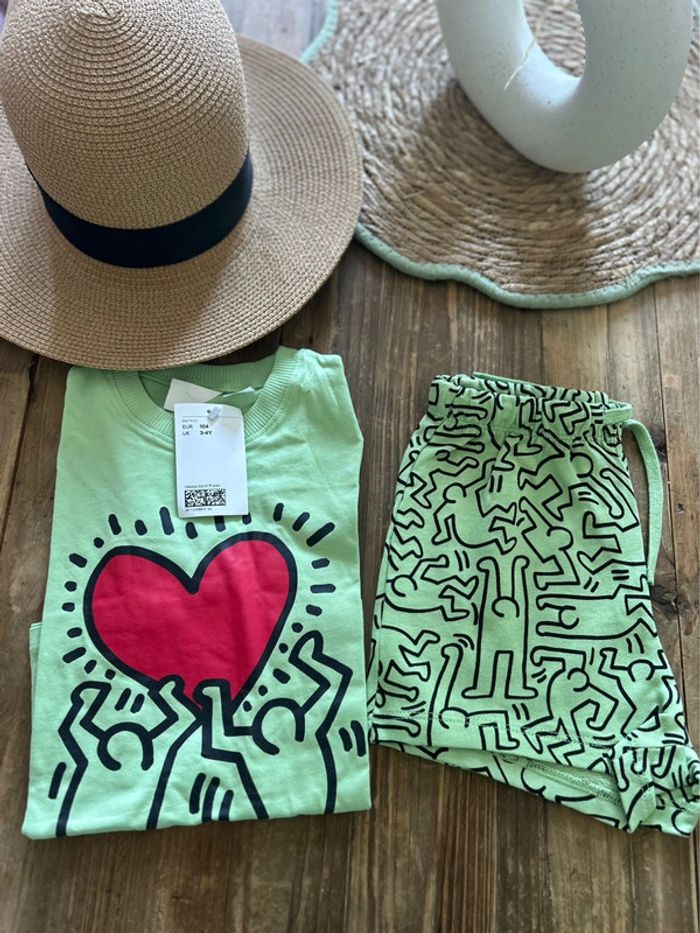 Joli ensemble garçon short&tshirt neuf étiquette 3/4ans