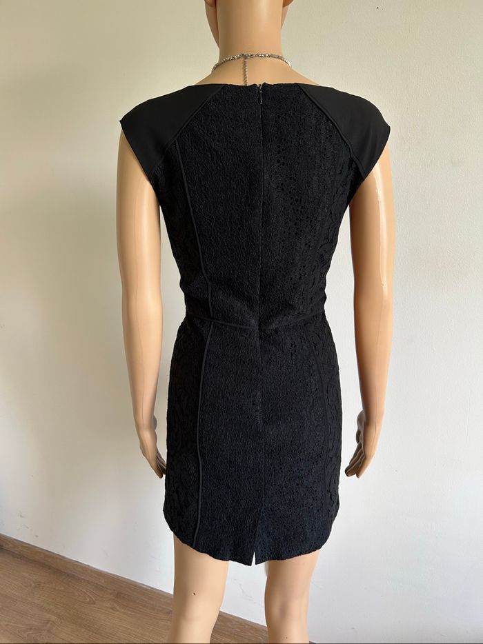 Robe noire en dentelle sans manches Jacqueline Riu taille 36 TBE - photo numéro 5